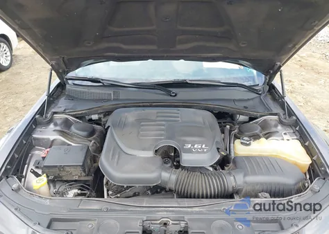 2018 Chrysler 300 Limited z USA, uszkodzony, nr VIN 2C3CCAEG5JH227640